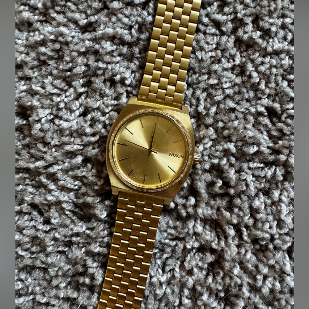 Nixon Watch